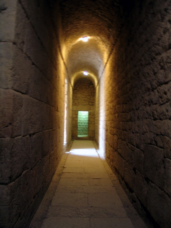 معبد آناهیتای بیشاپور