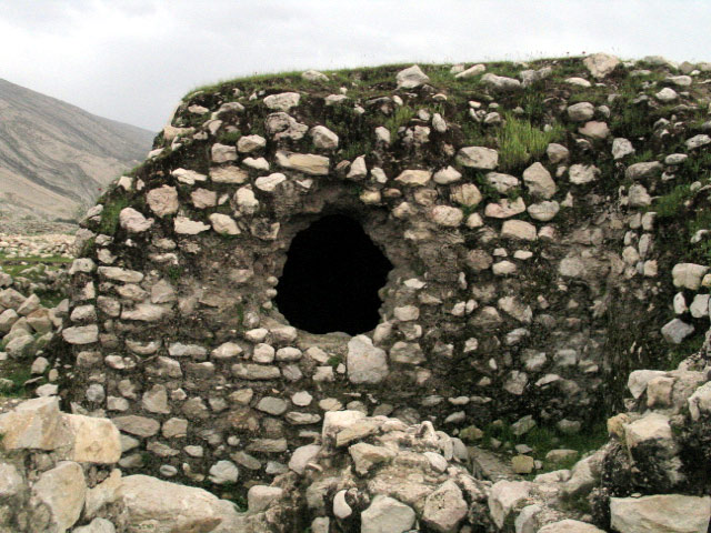 دیوارچینی در كاخهای بیشاپور 