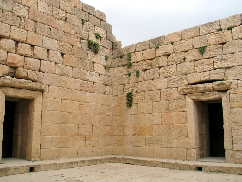  معبد آناهیتا بیشاپور