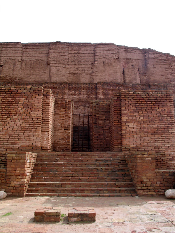 زیگورات چغازنبیل