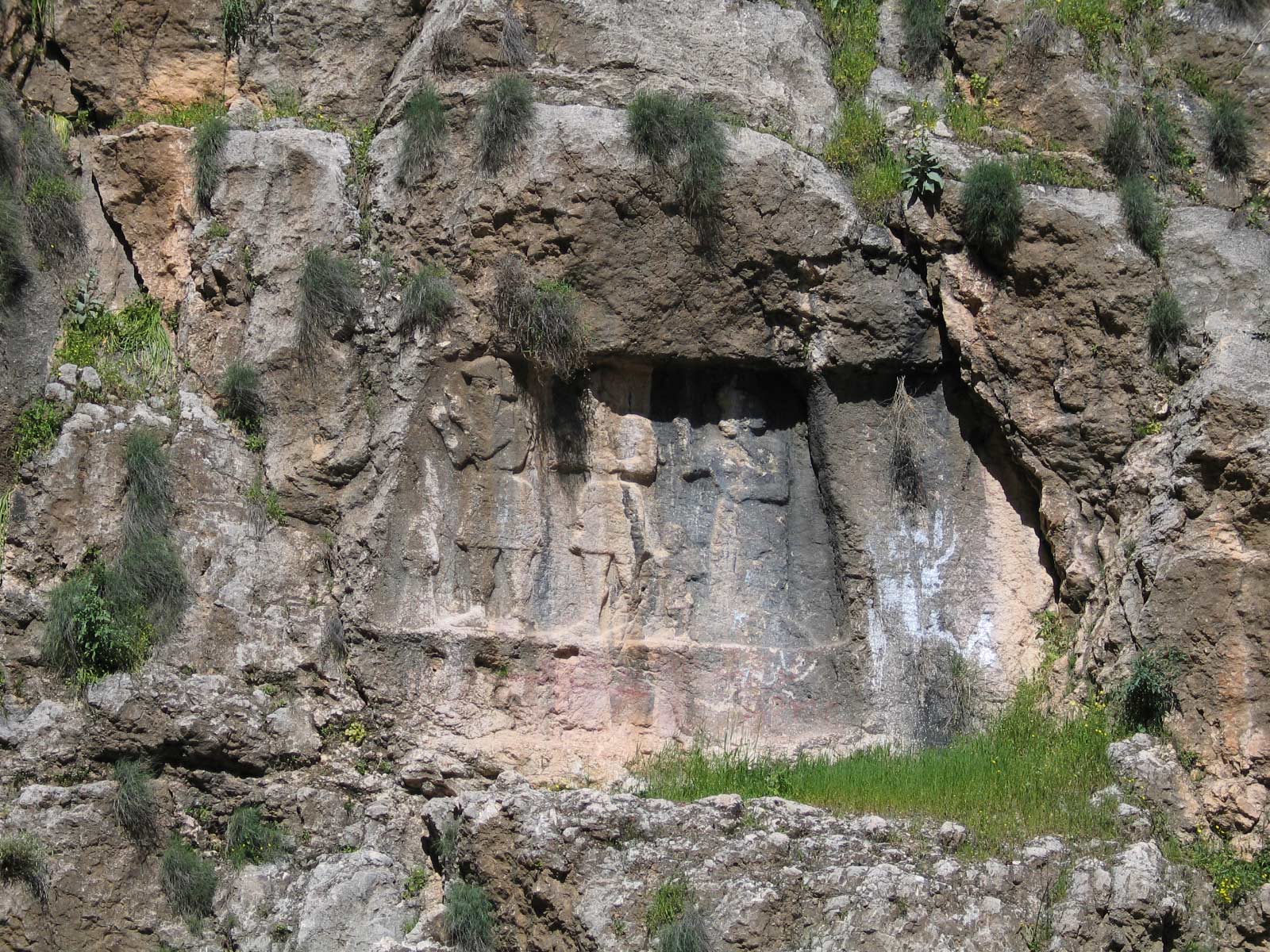 شاه وزیر همسر و پسر شاه در حال نیایش 