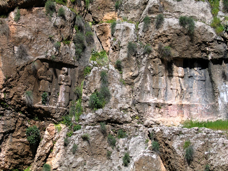 دو طرح از هانی پادشاه آیاپیر در اشكفت سلمان 