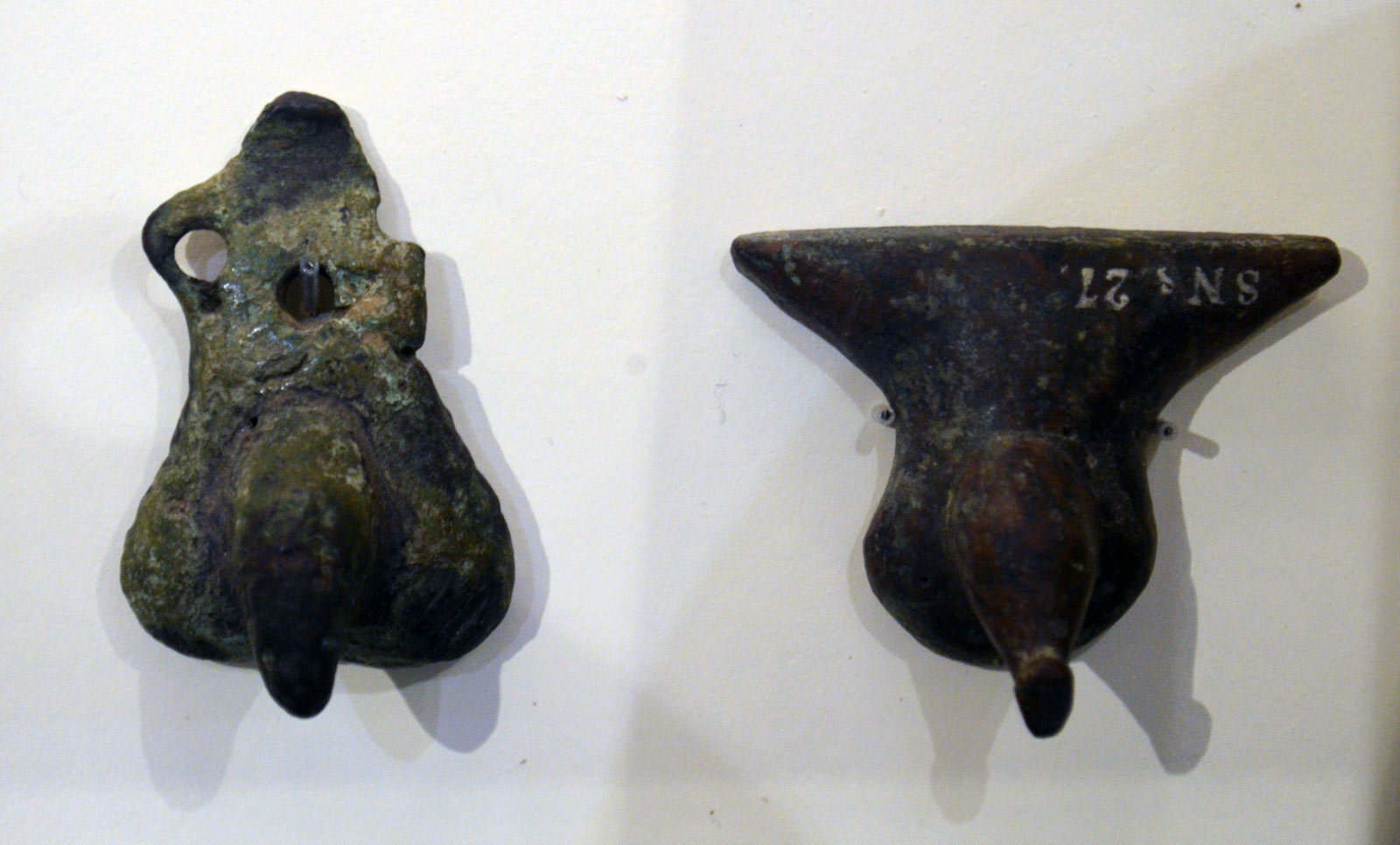 کیر محافظ در  مقابل شیاطین