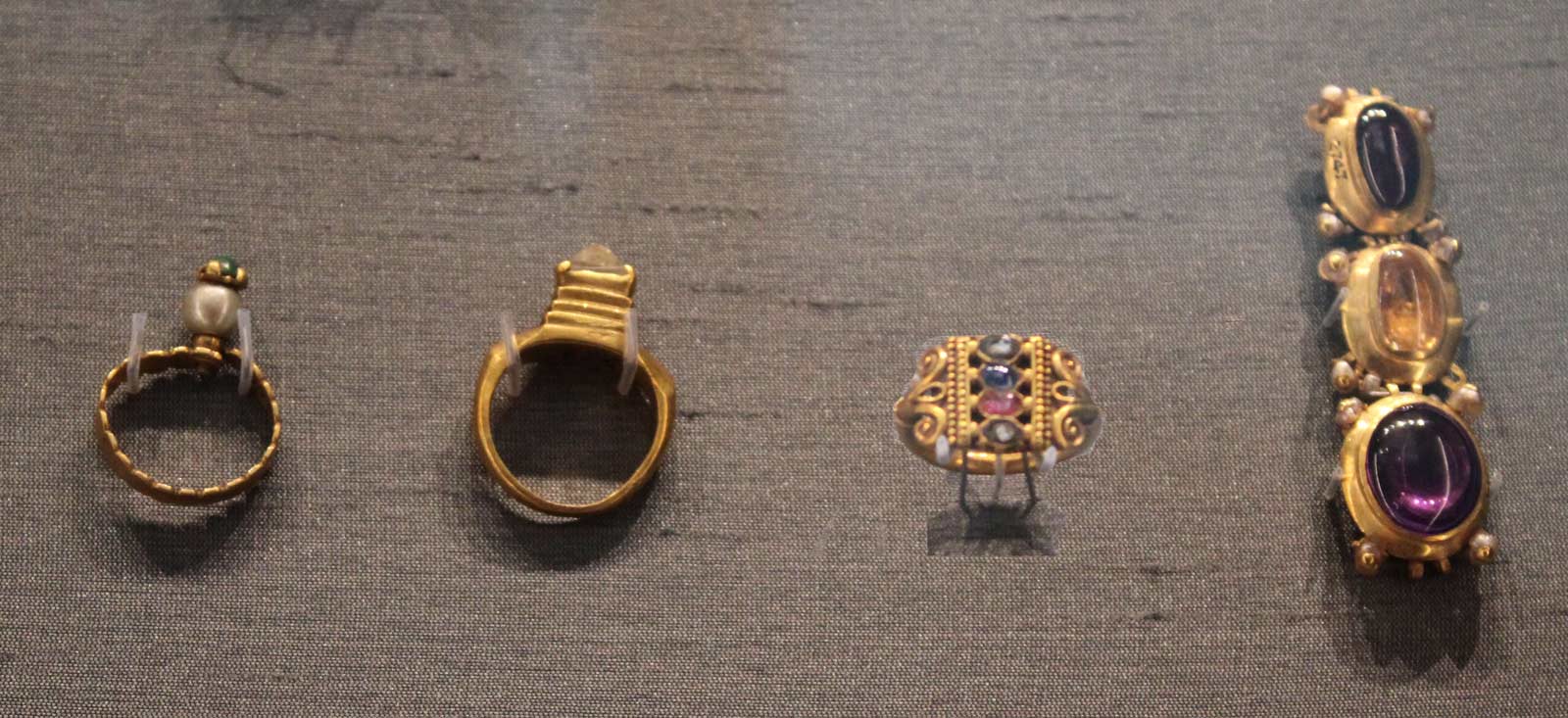 جواهرات رومی