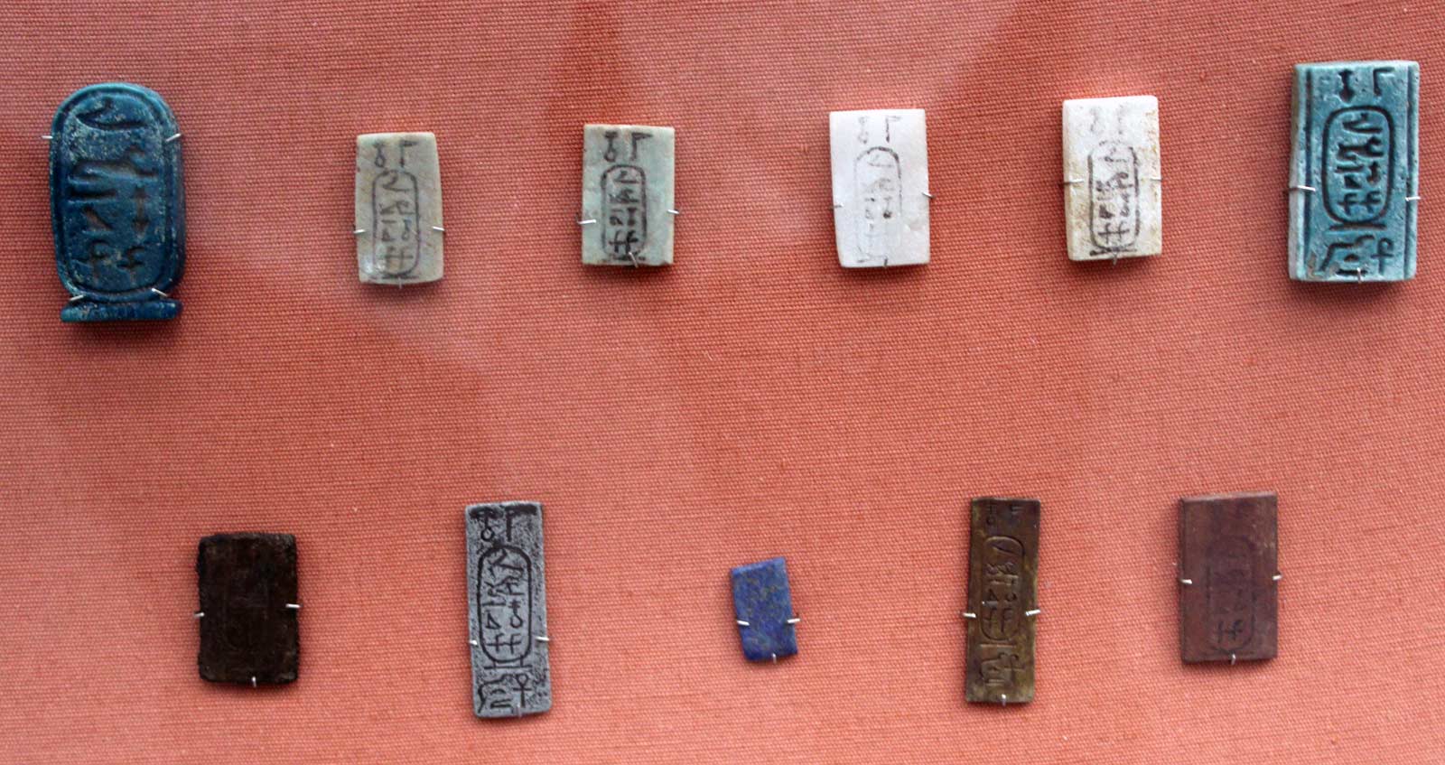 مقابر سلطنتی نوری