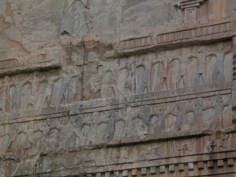 مقبره های سنگی اطراف تخت جمشید