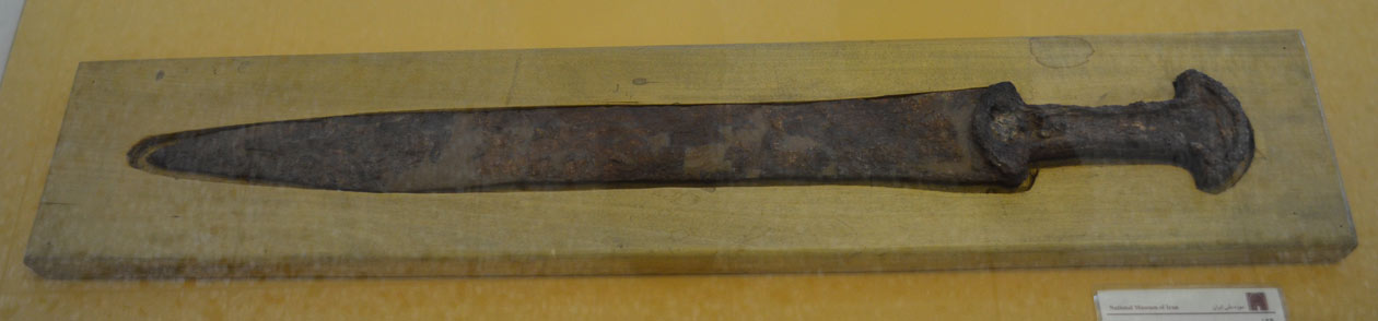 شمشیر آهنی- محل کشف تخت جمشید- موزه ملی ایران