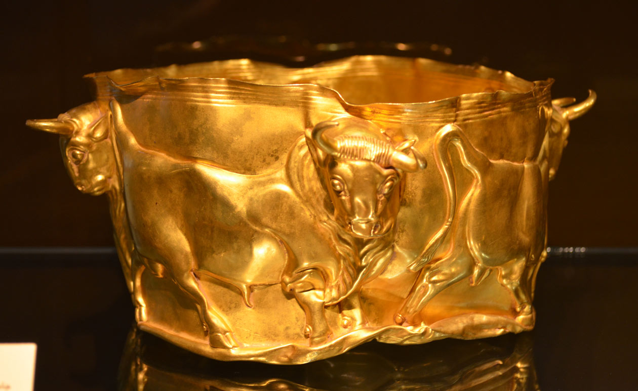 جام طلایی هخامنشی سده 5 و4 پ م - موزه رضا عباسی