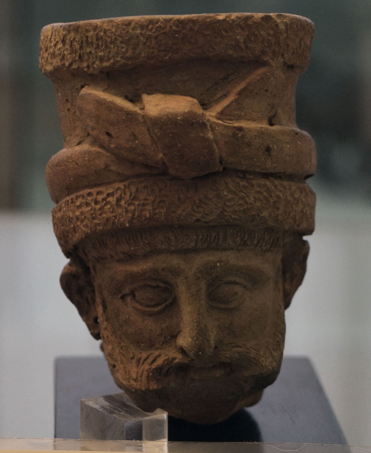 سر سفالی انسان – تخت جمشید – موزه ملی ایران