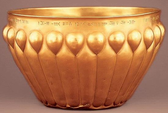 داریوش اول - گلدان طلا 