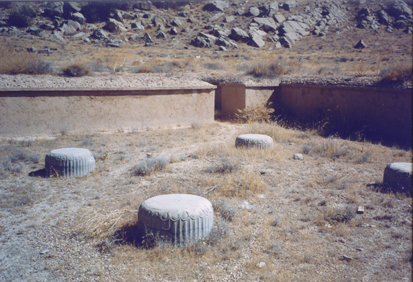  آثار هخامنشی اطراف تخت جمشید