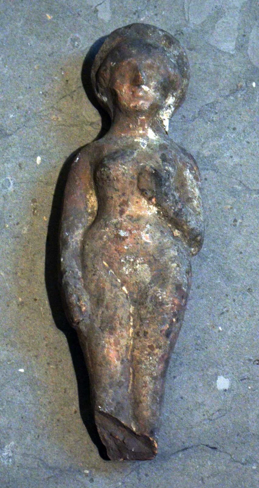 مجسمه سنگی اشکانی