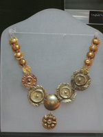 تزیینات طلایی 