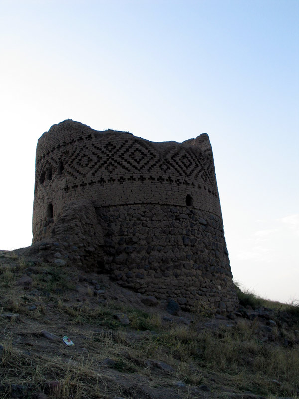 قلعه كهنه مشگین شهر 