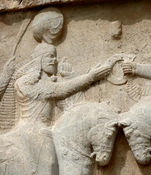 تاج اردشیر اول سنگ نگاره نقش رستم