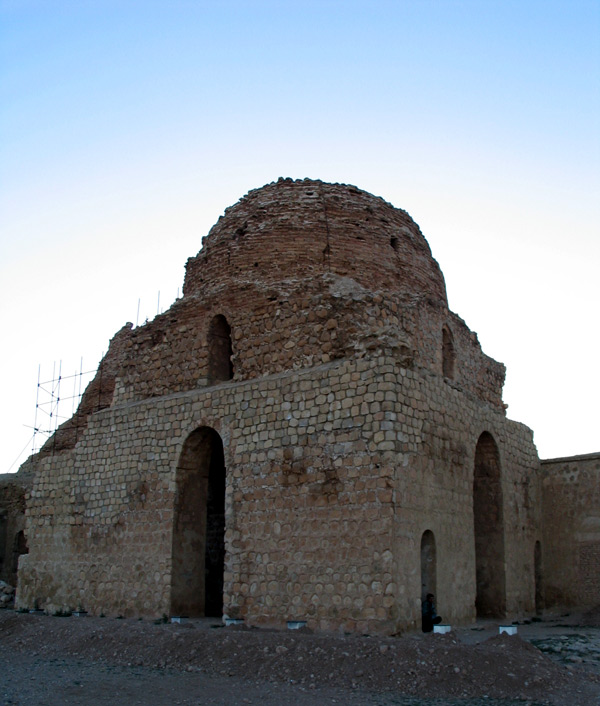 کاخ سروستان