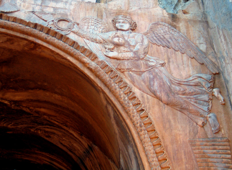 سنگ نگاره های تاق بستان