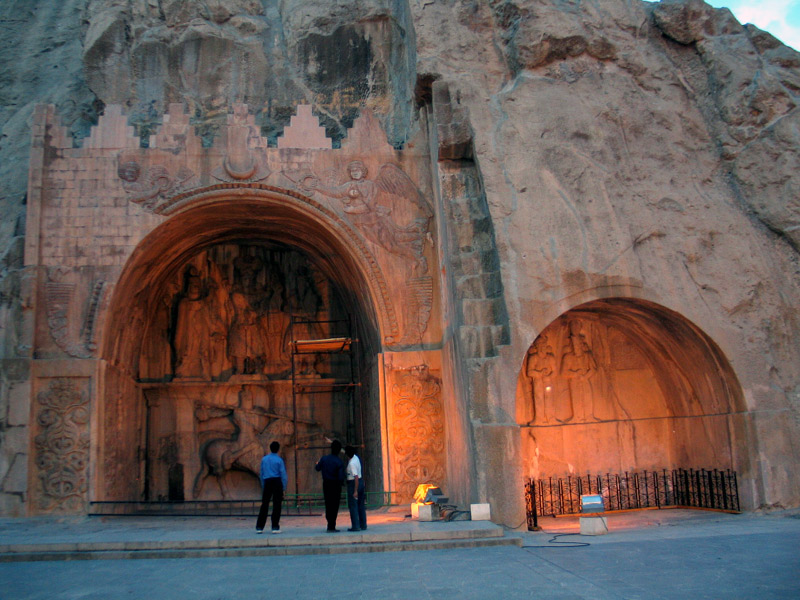 سنگ نگاره تاق بستان