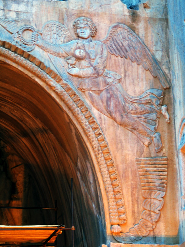 سنگ نگاره تاق بستان