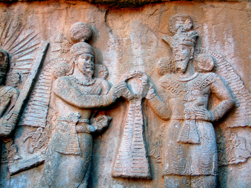 سنگ نگاره تاق بستان